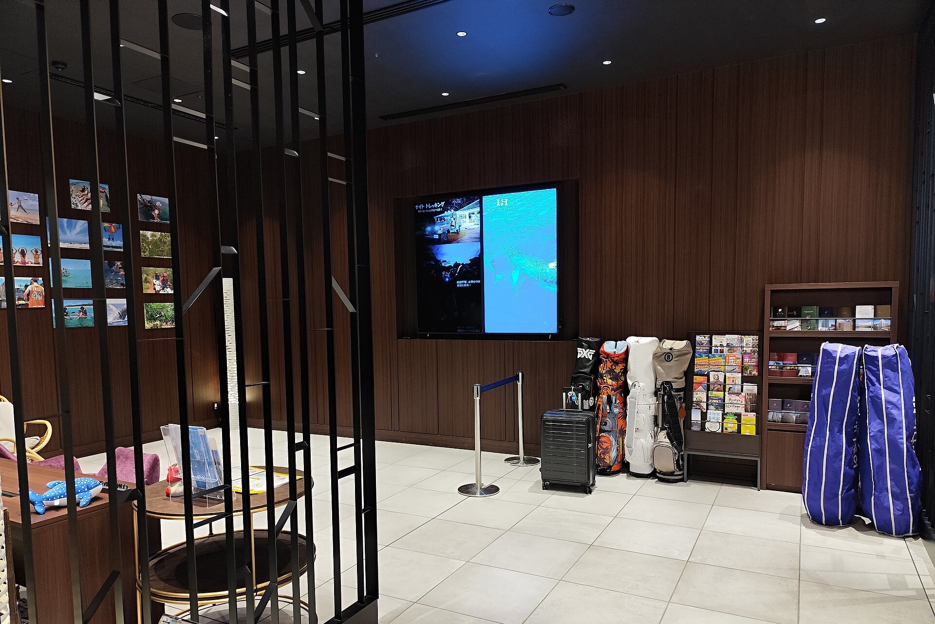 JP 沖繩 Okinawa 那霸 Hewitt Resort Naha Okinawa Hotel main lobby luggage 安里 Asato February 2026 N13P 02