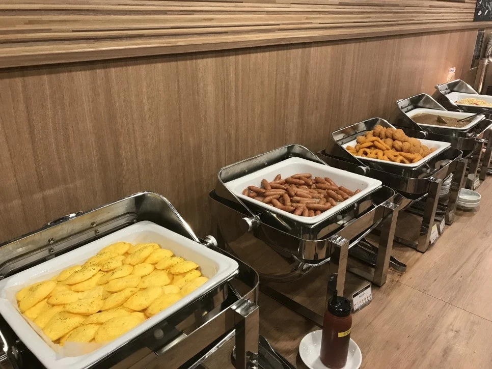 호텔 루트인 우베 조식 달걀과 고기 요리