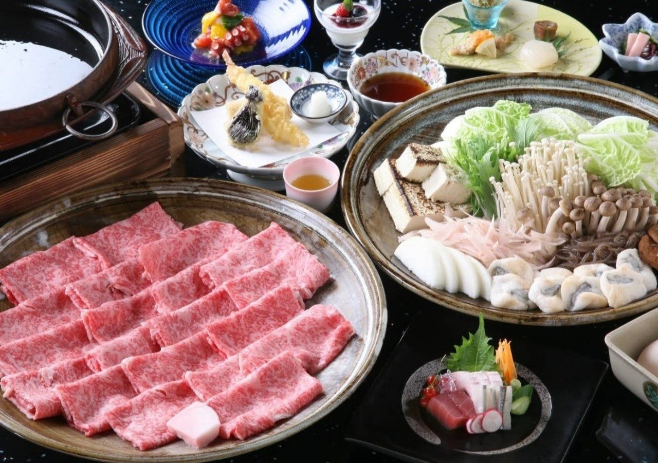 아리마온천 료칸의 계절 저녁 요리
