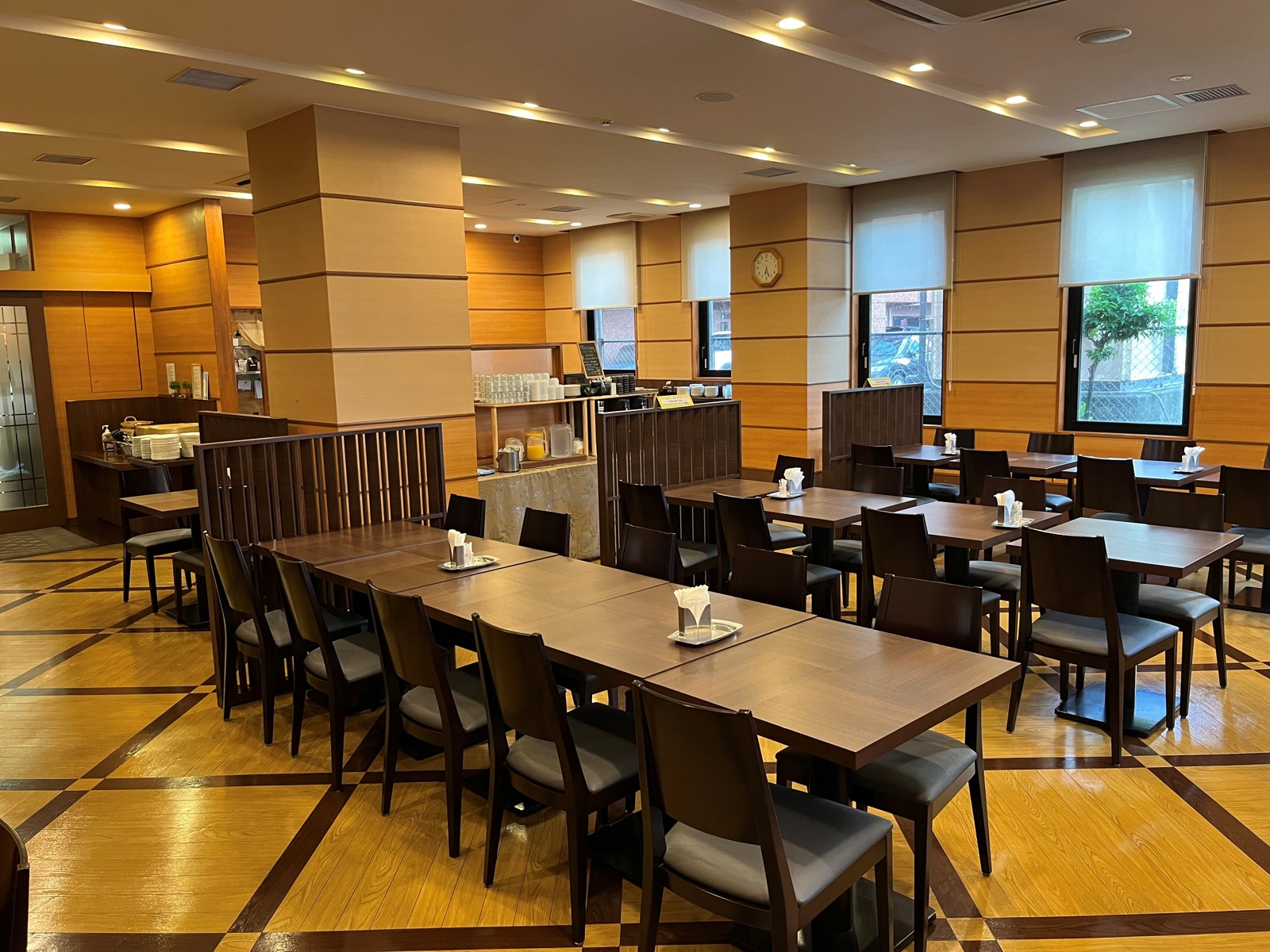 호텔 루트인 유쿠하시 조식당 좌석