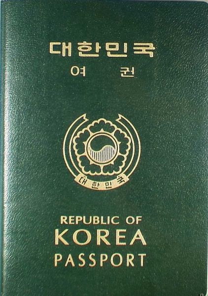 여권·한국 운전면허증·국제면허 원본을 함께 챙깁니다